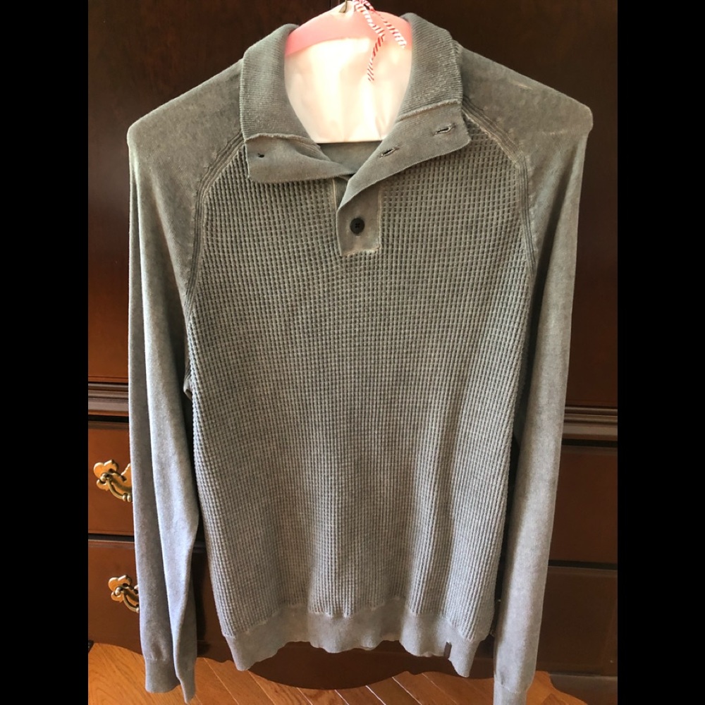 Calvin Klein jeans distressed shirt size M